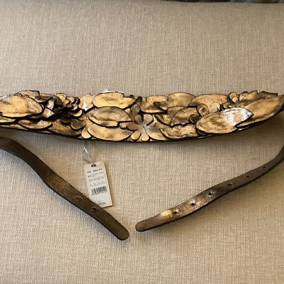 Hoss NWT Leather Belt Bronze Floral Avedon. Size Large - Picture 1 of 8